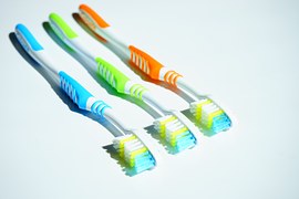 tooth brush 